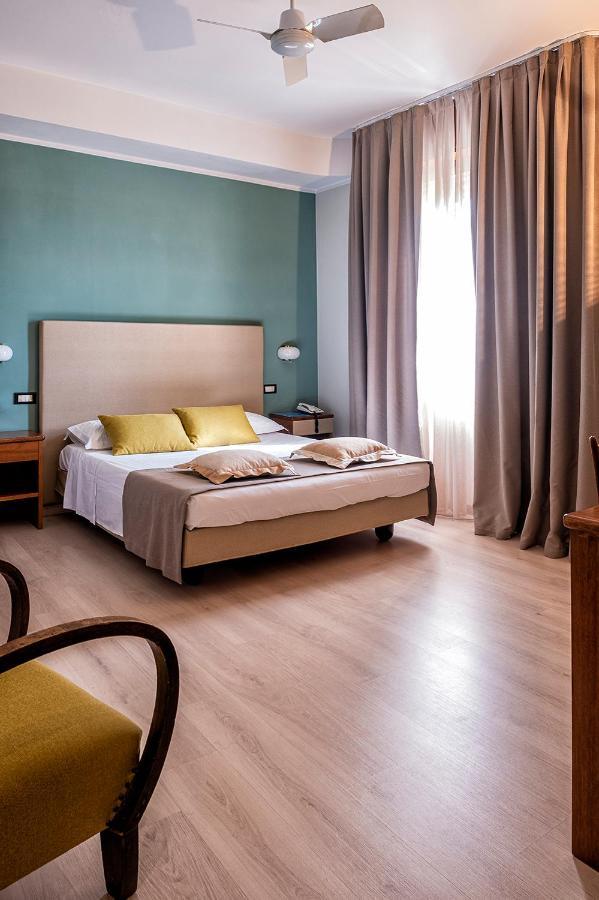Albergo Cerchi トルトーナ エクステリア 写真